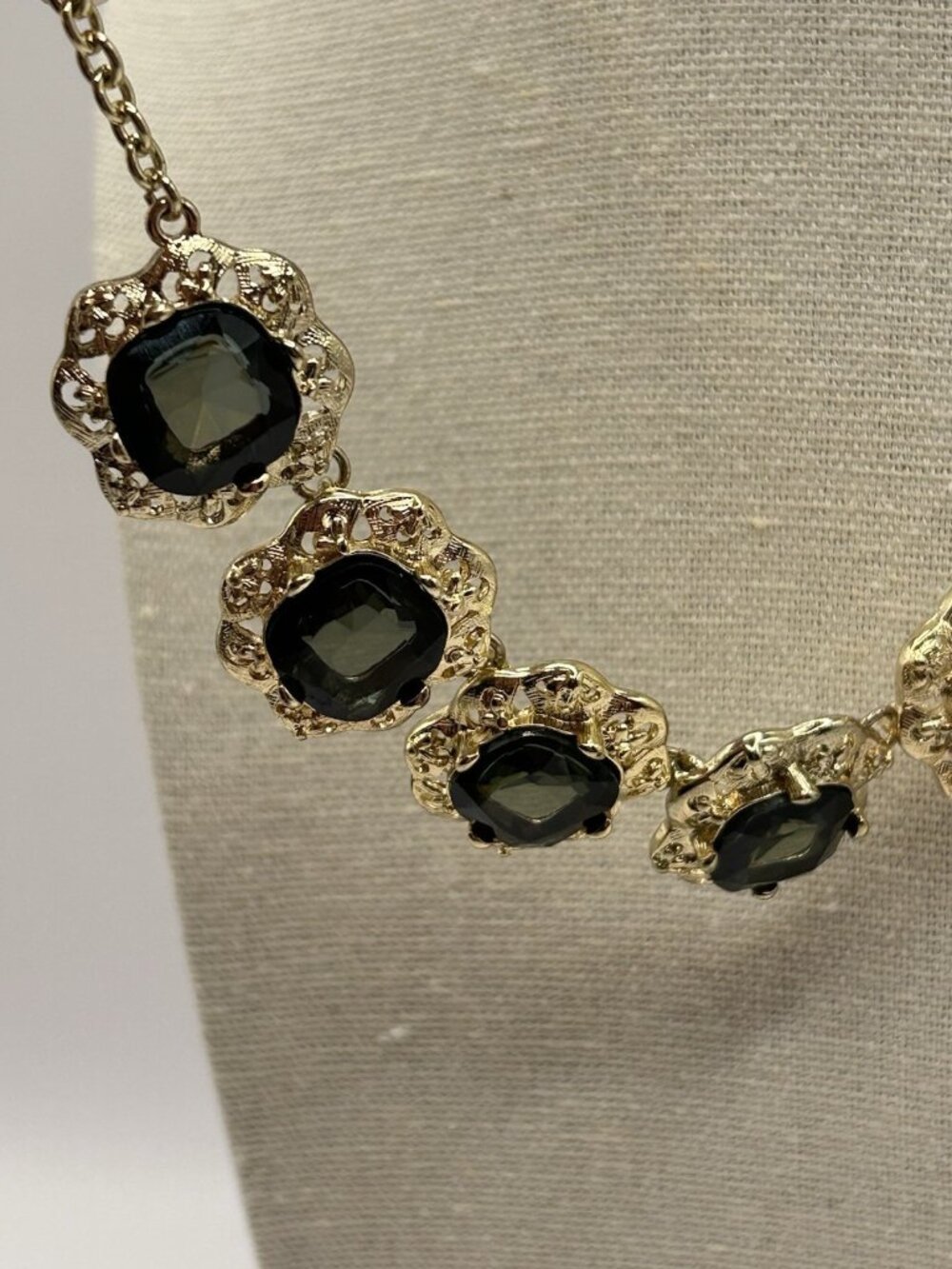 Marlyn Schiff Gold Tone Necklace Green Charcoal Rhinestones Statement Jewelry - Picture 3 of 16